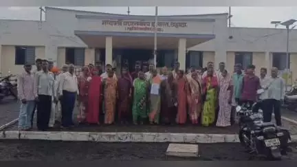 शहादा: खैरवे भडगाव येथील पोलिस पाटील हटवा, आदिवासी संघटना व ग्रामस्थांचे डीवायएसपी शहादा यांना निवेदन