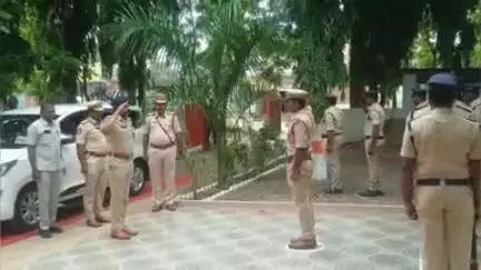 బద్వేల్: పోరుమామిళ్ల సర్కిల్ పరిధిలోని పోలీస్ స్టేషన్లను తనిఖీ చేసిన ఎస్పీ అశోక్ కుమార్