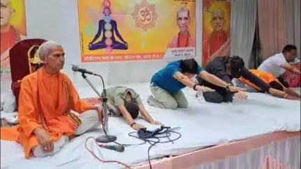 सागर: विश्व योग दिवस से पहले पद्माकर सभागार में योग प्रशिक्षण शिविर का हुआ आयोजन, सागर विधायक शैलेंद्र जैन भी हुए शामिल