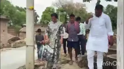 ब्रह्मपुर: कुशलपुर पंचायत के हरनाहा गांव में चल रहे विकास कार्यों का BPRO ने किया निरीक्षण