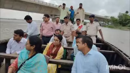 सुपौल: डीएम सावन कुमार ने गोपालपुर सिरे पंचायत के बाढ़ प्रभावित क्षेत्र का किया दौरा