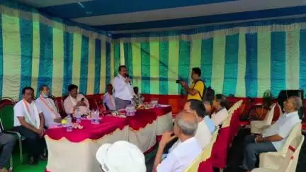 লাভপুর: লাভপুর ফুল্লরা সিনেমা তলা স্থানে একটি INDIAN Oil পেট্রোল পাম্পের শুভ উদ্বোধন করলেন তৃণমূলের ব্লক সভাপতি সহ অন্যান্যরা