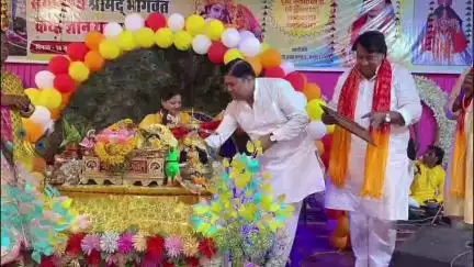 गंगापुर: गंगापुर सिटी के मैरिज गार्डन में श्रीमद्भागवत कथा में सभापति शिवरतन अग्रवाल व जिला अध्यक्ष ने की शिरकत