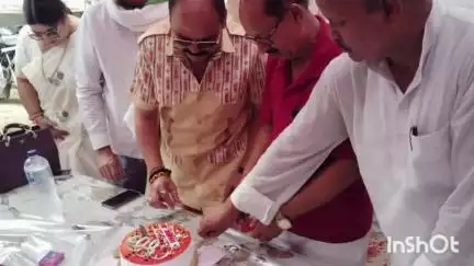तिलोई: सिंहपुर में कांग्रेस कार्यकर्ताओं ने मनाया राहुल गांधी का जन्मदिन