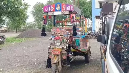 એલસીબી. સ્ટાફ દ્વારા તળાજા રોડ પરથી દારૂના જથ્થા સાથે ૩ ઇસમો ઝડપીને ઝડપી લીધા
