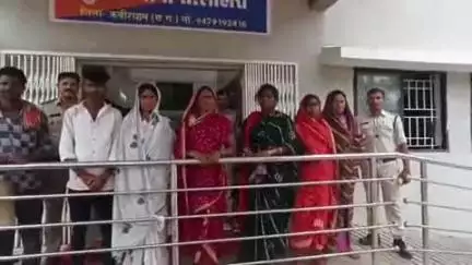 सहसपुर लोहारा: लोहारा पुलिस ने बबई से 27 भैंसों की तस्करी करते 5 महिलाओं सहित 7 आरोपियों को किया गिरफ्तार, मामला दर्ज