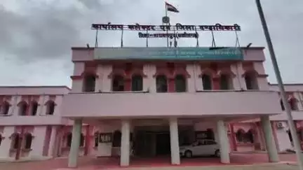 नारायणपुर: अंतर्राष्ट्रीय योग दिवस 2025 के सफल आयोजन की तैयारी तेज, कलेक्टर ने विभागों को सौंपीं जिम्मेदारियां