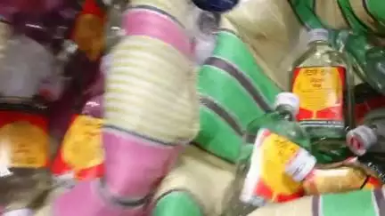 औंढा नागनाथ: धार फाट्याजवळ देशी दारूची चोरटी विक्री करणाऱ्यावर पोलिसाच्या विशेष पथकाची कारवाई