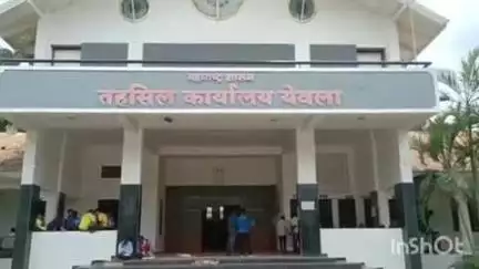 येवला: येवला प्रांत कार्यालय येथे तांत्रिक अडचणीमुळे विद्यार्थी दाखला पासून वंचित