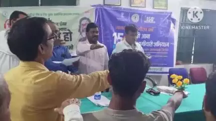 गोबिंदपुर राजनगर: राजनगर में धरती आबा जनजातीय ग्राम उत्कर्ष अभियान के तहत शिविर लगा, कल्याणकारी योजनाओं की जानकारी दी गई