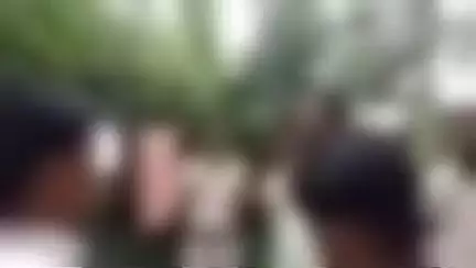 ক্যানিং ১: বাঁশরায় নবালিকার মৃতদেহ উদ্ধারের পর মৃতের পরিবারের সঙ্গে দেখা করল BJP-র প্রতিনিধি দল