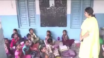 దేవరకద్ర: విద్యా ప్రమాణాలు పెంపొందించాలి
సి.సి.కుంట మండలం ఉంద్యాల జడ్.పి.ఉన్నత పాఠశాల ను సందర్శించిన కలెక్టర్