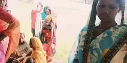 चिनिया: परसुखाड़ में धरती आबा जनजातीय उत्कर्ष अभियान के तहत जागरूकता शिविर आयोजित, ग्रामीणों में दिखा उत्साह