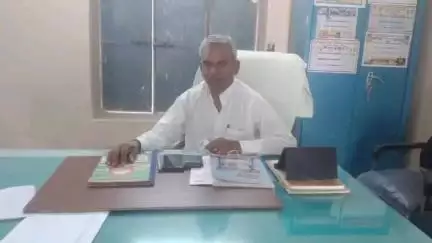 గడివేముల జడ్పీహెచ్ఎస్‌లో 12 మంది ఉపాధ్యాయుల బదిలీలు