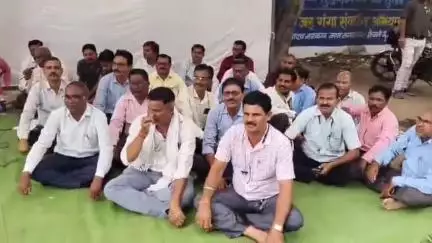 कटंगी: 13 सूत्रीय मांगों को लेकर पंचायत सचिवों का प्रदर्शन, कटंगी के पंचायत सचिवों ने समर्थन में सौंपा ज्ञापन
