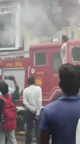 कटनी नगर //- आज दोपहर गीता एजेंसी में लगी भीषण आग