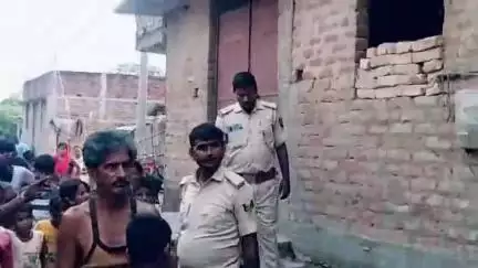 नौतन: खड़ा कुजलही वार्ड 10 में देवर ने भाभी और भतीजे पर चाकू से किया हमला, हालत नाज़ुक, बेतिया रेफर