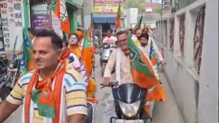 सिवान: पीएम मोदी के स्वागत में सिवान में एनडीए की बाइक रैली