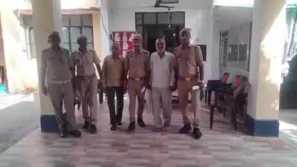 सगड़ी: जीयनपुर थाना की पुलिस टीम ने मालटारी बाजार से हत्या के प्रयास के मामले में वांछित 2 आरोपियों को गिरफ्तार कर जेल भेजा