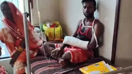 डुमरा: सीतामढ़ी में मेडिकल साइंस का करिश्मा: डॉक्टर ने मजदूर का कटा हाथ जोड़ा