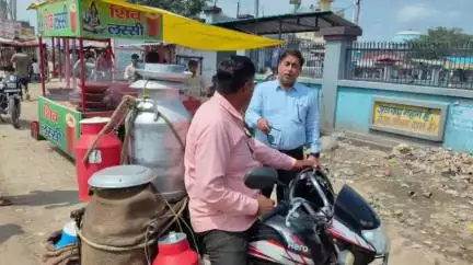 शाहाबाद: ज्वालानगर के पास फूड इंस्पेक्टर ने पांच दूध के नमूने लेकर लैब को भेजे, रिपोर्ट आने पर कार्रवाई की बात कही