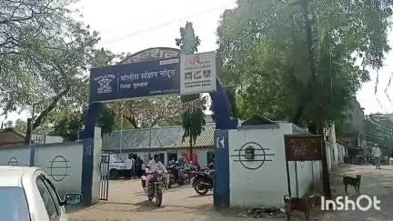 नांदुरा: बुलढाणा जिल्ह्यात दुचाकी चोऱ्यांचे सत्र सुरुच असून नांदुरा तालुक्यातील नाफरखेडी येथून घरासमोरून दुचाकी लंपास