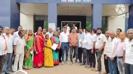 बलौदाबाज़ार: छात्रा से छेड़छाड़ मामले में साहू समाज आक्रोशित, समाज ने आरोपी शिक्षक की बर्खास्तगी की मांग की, कलेक्टर को सौंपा ज्ञापन
