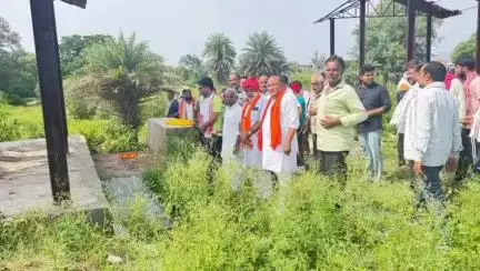 गोगुन्दा: मंत्री बाबूलाल खराड़ी ने गोगुंदा में पायल के दाह संस्कार में सम्मिलित होकर श्रद्धासुमन अर्पित किए