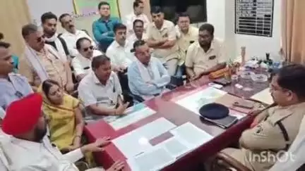राजनांदगांव: एसपी कार्यालय पहुंचकर कांग्रेस ने मोहड़ में अवैध रेत उत्खनन और गोलीकांड मामले में उचित कार्रवाई को लेकर सौंपा ज्ञापन