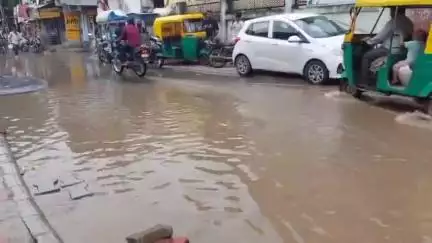 દહેગામ: દહેગામ તાલુકામાં ધોધમાર 4 ઇંચ કરતા વધુ વરસાદ: ઠેર ઠેર પાણી ભરાયા, લોકોને હાલાકી#jansamasya
