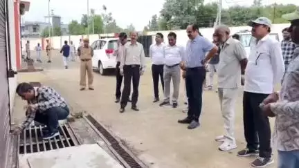 झालरापाटन: झालावाड़ जिला निर्वाचन अधिकारी कलक्टर ने ईवीएम वेयरहाऊस का त्रैमासिक निरीक्षण किया