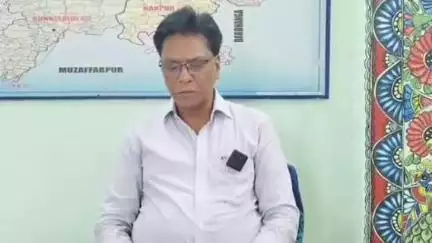 डुमरा: जिला मत्स्य पदाधिकारी ने मत्स्य पालन योजनाओं की दी जानकारी