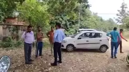 लखीमपुर: बरबर पुल के पास शौच के लिए गए युवक को लगा करंट, इलाज के दौरान जिला अस्पताल में हुई मौत