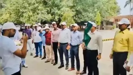 कन्नौज: कलेक्ट्रेट से निकली अंतर्राष्ट्रीय योग दिवस से जुड़ी जागरूकता रैली