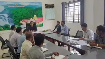 ಸೋಮವಾರಪೇಟೆ: ಸೋಮವಾರಪೇಟೆ ತಹಶೀಲ್ದಾರರ ಕಚೇರಿಗೆ ಜಿಲ್ಲಾಧಿಕಾರಿ ವೆಂಕಟ್ ರಾಜಾ ಭೇಟಿ