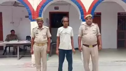 शामली: शामली, कैराना व झिंझाना थाना पुलिस ने वांछितों के खिलाफ कार्रवाई कर 4 वारंटी/एनबीडब्ल्यू अभियुक्तों को किया गिरफ्तार