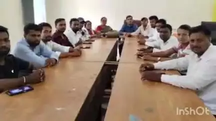 दाउदनगर: लोहिया स्वच्छ बिहार अभियान के अंतर्गत ब्लॉक कार्यालय सभागार में बैठक का आयोजन, स्वच्छ सर्वेक्षण ग्रामीण पर हुई चर्चा