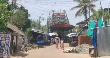திருவிடைமருதூர்: ஊராட்சி மன்ற அலுவலகத்தின் மேற்கூரைகள் இடிந்து விழுந்ததால் பரபரப்பு