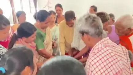पाकरटांड: पाकरटांड जिला परिषद सदस्य ने डिप्टी टोली वृद्धाश्रम में राहुल गांधी का जन्मदिन मनाया