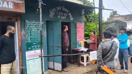 जामताड़ा: जामताड़ा एसडीओ मिहिजाम पहुंचे, विभिन्न परिवादों की स्थलीय जांच की