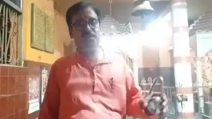 मेदिनीनगर (डालटनगंज): नवकेतन सिनेमा हॉल रोड स्थित शिव पंचमुखी हनुमान मंदिर में चोरी, चांदी के मुकुट और सोने की नथ चुरा ले गए चोर