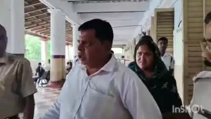 চুঁচুড়া-মগরা: সাজা ঘোষণার দিনেই জামিন পেলেন শিক্ষক দম্পতি ঘটনাটি চুঁচুড়া আদালতের