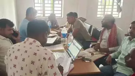 कुटुंबा: पंचायत सरकार भवन में जन्म-मृत्यु प्रमाण पत्र बनना शुरू, दफ्तरों के चक्कर काटने से मिली मुक्ति, ग्रामीणों में खुशी