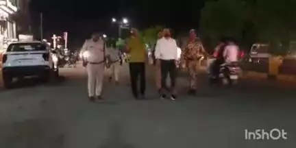 सोहागपुर: पुलिस अधीक्षक ने किया नगर भ्रमण, यातायात व्यवस्था की ली जानकारी, यातायात डीएसपी रहे मौजूद