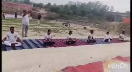 प्रतापगढ़: बेल्हा देवी धाम में अंतर्राष्ट्रीय योग दिवस से पूर्व किया गया पूर्वाभ्यास योग प्रशिक्षण