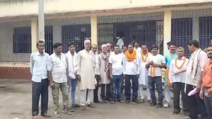 रफीगंज: रफीगंज में नामांकन प्रक्रिया के छठे दिन गोरडिहा पंचायत से सरपंच पद के लिए 3 लोगों ने किया नामांकन
