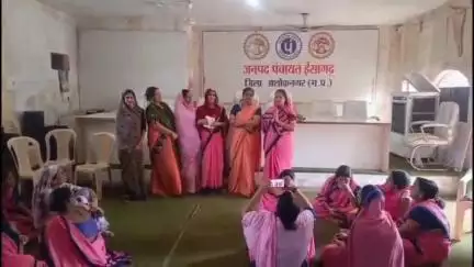 ईसागढ़: ईसागढ़ में मिशन नींव के तहत आंगनवाड़ी कार्यकर्ताओं का नवाचार आधारित प्रशिक्षण सम्पन्न
