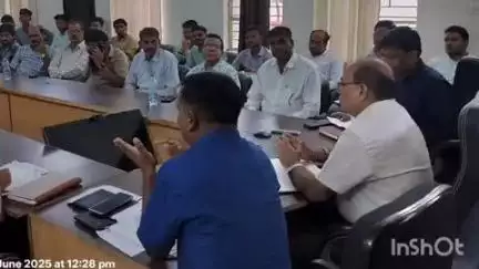 हरसूद: नया हरसूद में एसडीएम ने शासन द्वारा निर्धारित दरों पर खाद, बीज व दवाइयों के विक्रय के दिए निर्देश