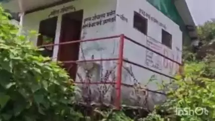 चौपाल: विजट महाराज की स्थली सरैन मे बने शौचालय से बढ़ रही गंदगी साथ मे बह रही हामल्टी नदी मे जा रहा शौचालय का सीवरेज।#jansamasya