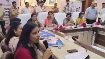 फिरोज़ाबाद: राष्ट्रीय महिला आयोग की अध्यक्षा समेत महिला आयोग की टीम फ़िरोज़ाबाद जिला मुख्यालय पहुंची